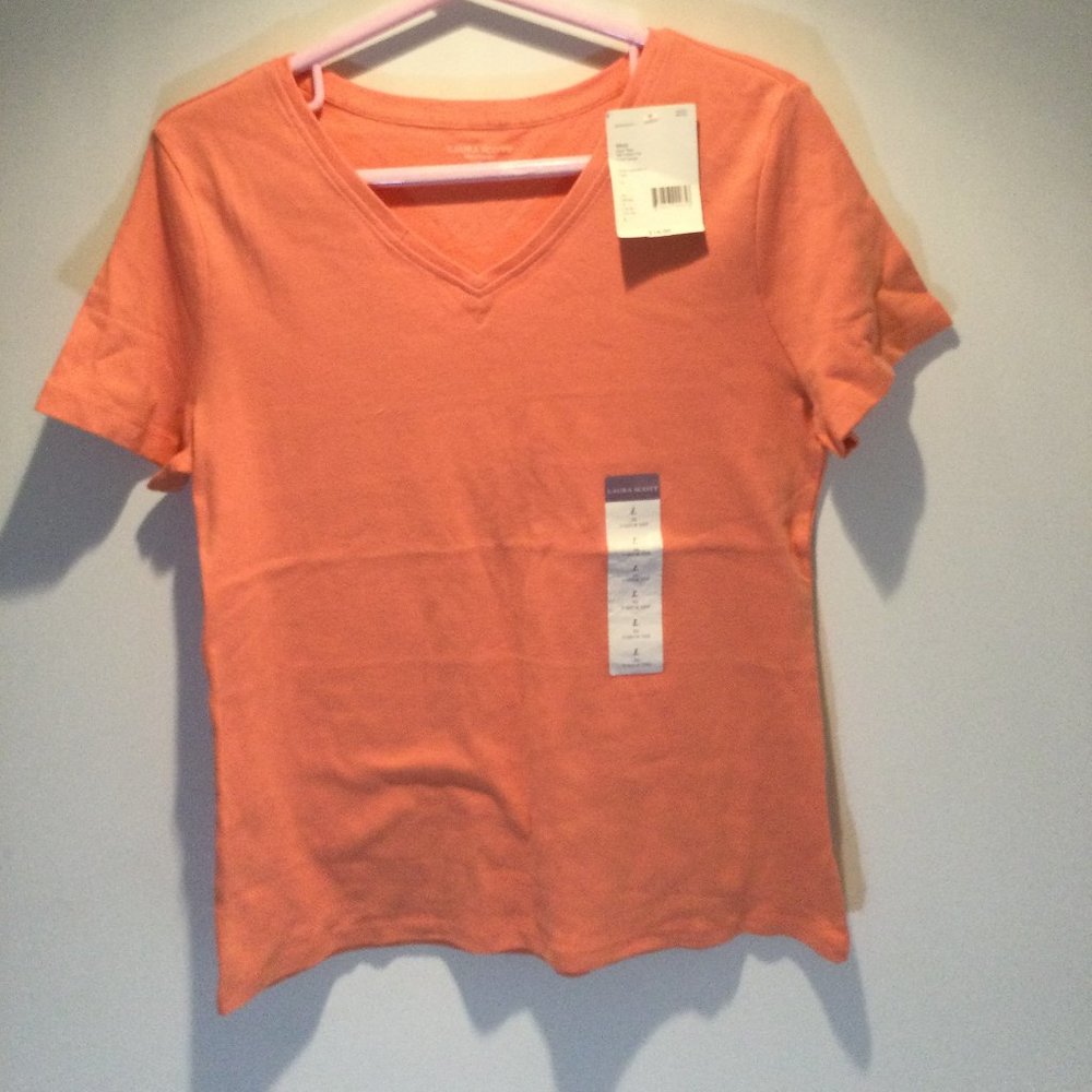 Laura Scott Women Orange V- Neck Tee- Shirt size: L